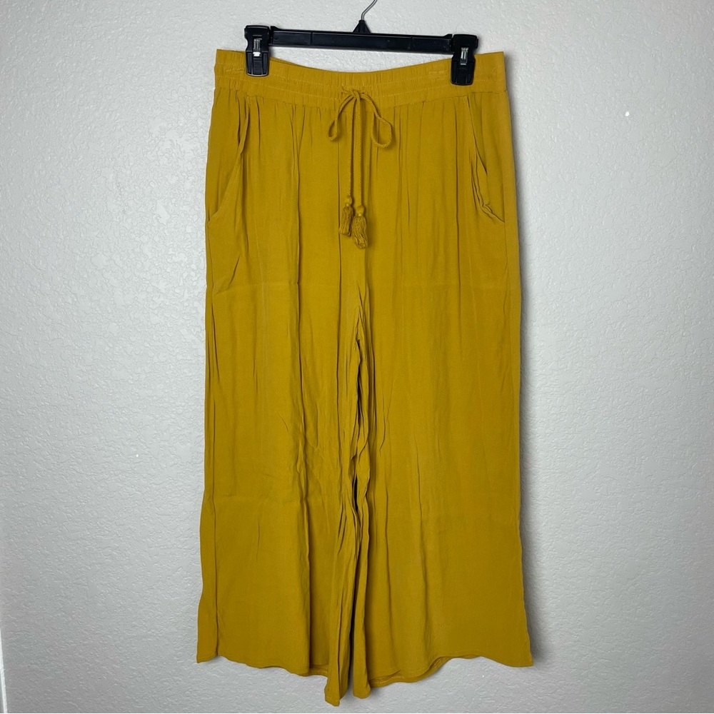Forever 21 Mustard Wide-Leg Flowy Pants Size M